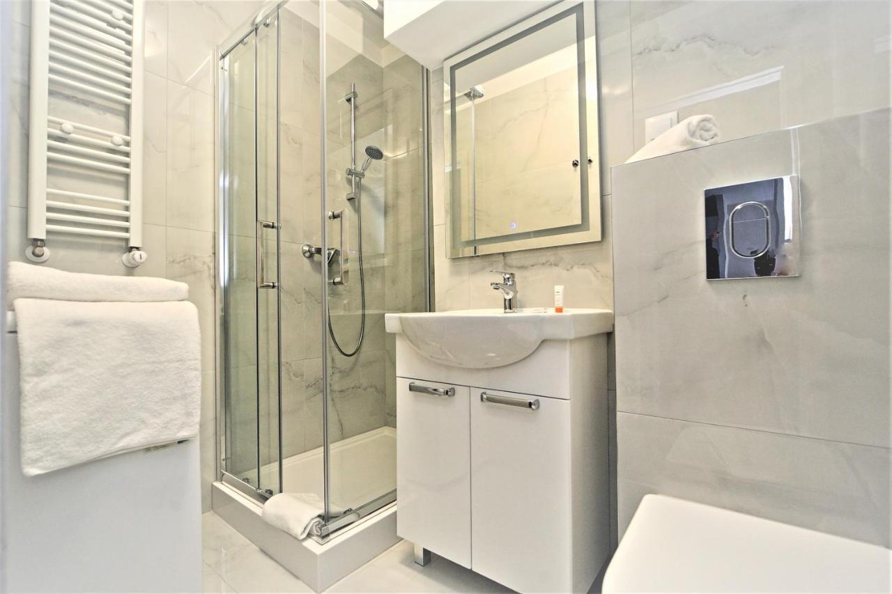 Apartament Swietojanska Przy Nabrzezu By Noclegi Renters Gdynia Kültér fotó